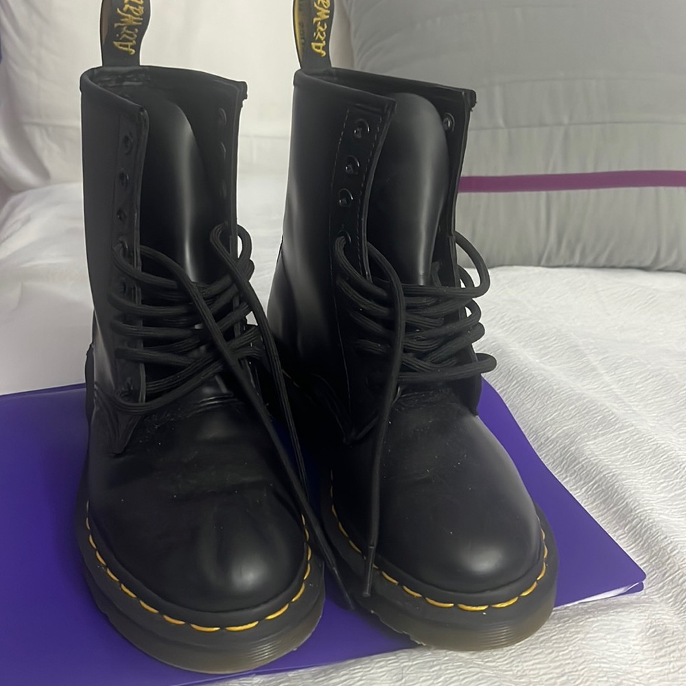 Doc Martins - Black Leather